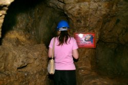 A small side tunnel.. Wallpaper