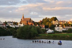 Rowers on River Dee Chester - August 2009 Wallpaper