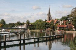 Marlow, view from the Lock Wallpaper