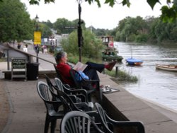 Relaxing by the River Thames Wallpaper