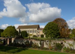 Eltham Palace in Autumn Wallpaper