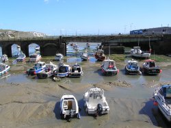 Folkestone harbour Wallpaper