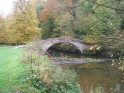 Bridge over the River Manifold Wallpaper