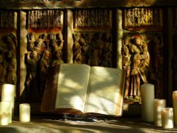 Haddon Hall Wallpaper