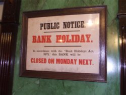 Bank holiday notice Wallpaper