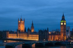 Houses of Parliament at dusk Wallpaper