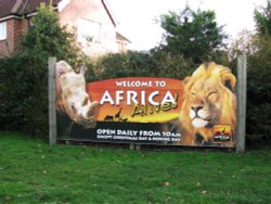 The sign for the Africa Alive wildlife park Wallpaper