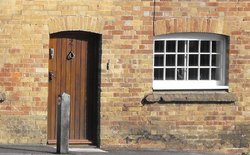 Beaulieu house front Wallpaper
