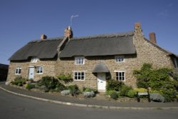 Cottages in village Wallpaper