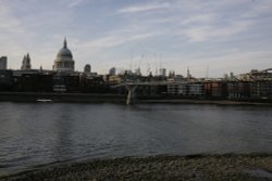 Millenium bridge Wallpaper