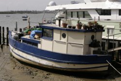 On the River Crouch Wallpaper