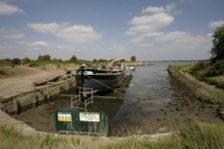 The old barge Wallpaper