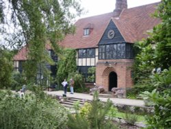 Royal Horticultural Society and gardens Wallpaper