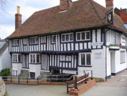 The Lamb Inn Wallpaper