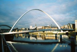 Millenium Bridge over Tyne Wallpaper