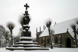 War Memorial and Church Wallpaper