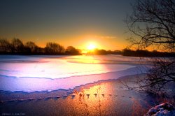Frozen sunrise Wallpaper