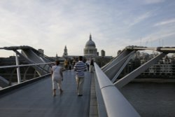 Millenium bridge Wallpaper