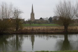 River Thames and St Lawrence's Church Wallpaper