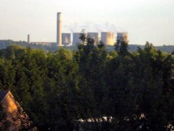 Ratcliffe on Soar Power Station from Beeston.