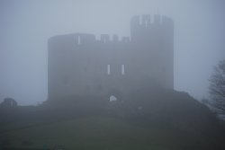Castle in the mist Wallpaper