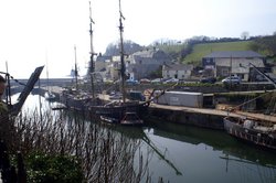 Not many ships in today. Wallpaper