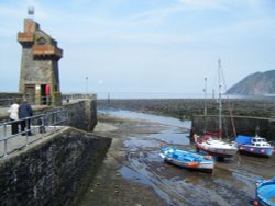 Lynmouth Harbour-Tide Out. Wallpaper