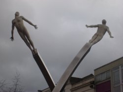 Northampton, sculpture-'Discovery' Wallpaper