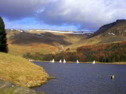 Dovestones, Greenfield