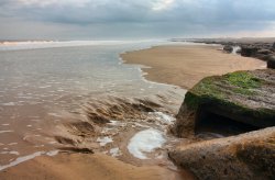 Tide coming in Wallpaper