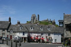 Corfe Castle in Dorset Wallpaper