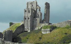 Corfe Castle in Dorset Wallpaper