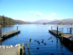 Bowness Bay in winter Wallpaper