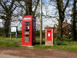 Fritton GR Postbox, Telephone Box Wallpaper