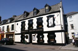 Old English Pub. Wallpaper