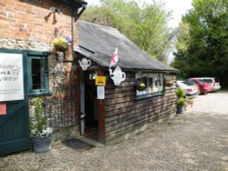 Penny's tea room, very good Wallpaper