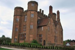 Kenilworth Castle Wallpaper