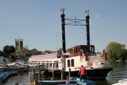 Paddle Steamer 'New Orleans' moored at Henley Wallpaper