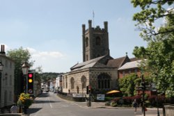 Henley-on-Thames, St. Mary's Church and Hart Street Wallpaper