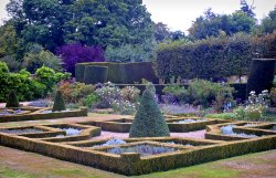 Squerryes Court Gardens Wallpaper
