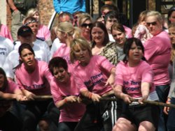 Tug of war Wallpaper