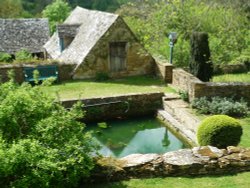 Snowhill Manor garden Wallpaper