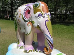 London Elephant Parade, Green Park Wallpaper