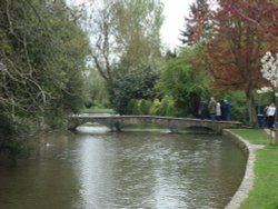 Bourton on the Water Wallpaper