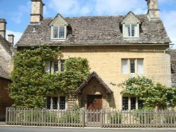 Bourton on the Water Wallpaper