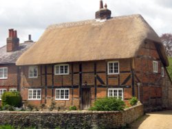 Cottage near Bosham in Sussex Wallpaper