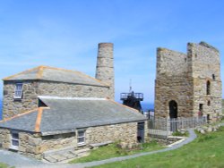 Skip shaft Wallpaper