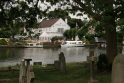 View from All Saints Churchyard, Marlow, looking across to the Compleat Angler Wallpaper