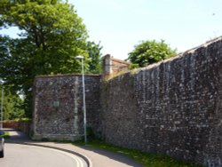 Remains of King Henry's Tower at corner of wall Wallpaper