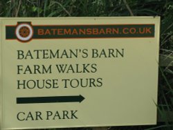 Re:- St Elmham Hall Wallpaper